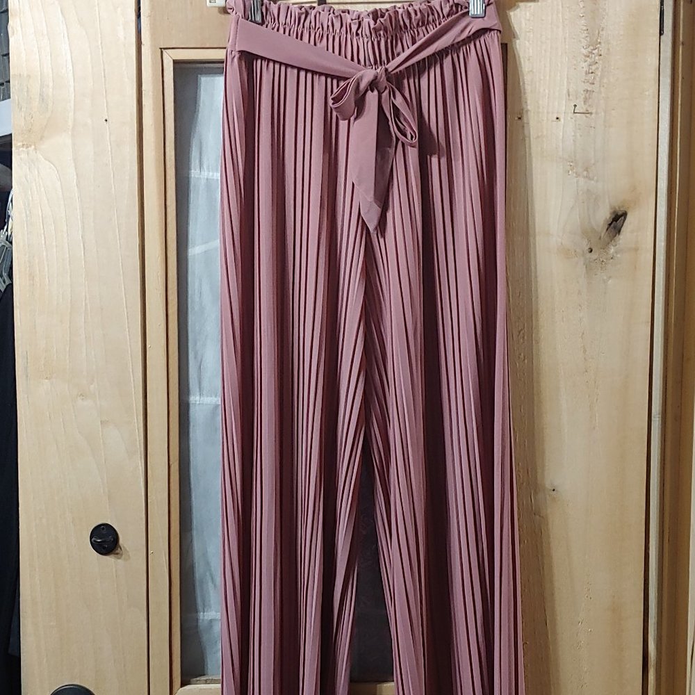 New Mix womans size m sheer pants NWOT
